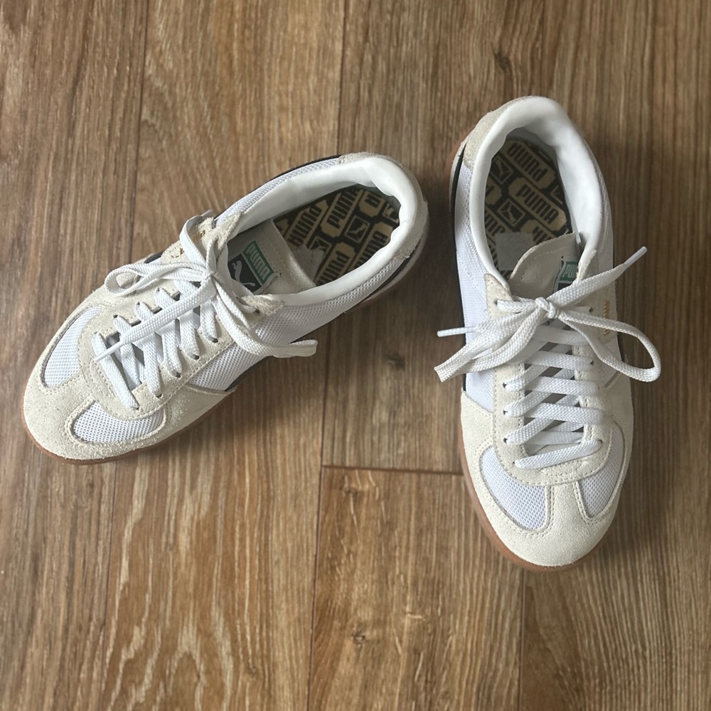 Puma “Super team” White and Black Retro Sneakers (Unisex) - Picture 8 of 11